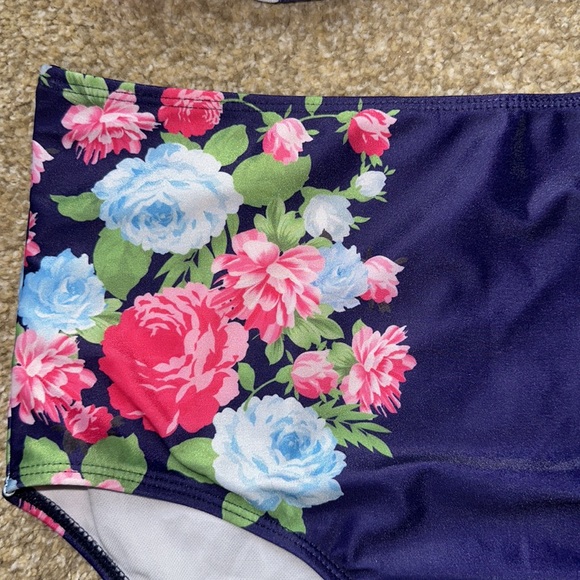 Women’s floral bikini size XXL - Picture 5 of 14